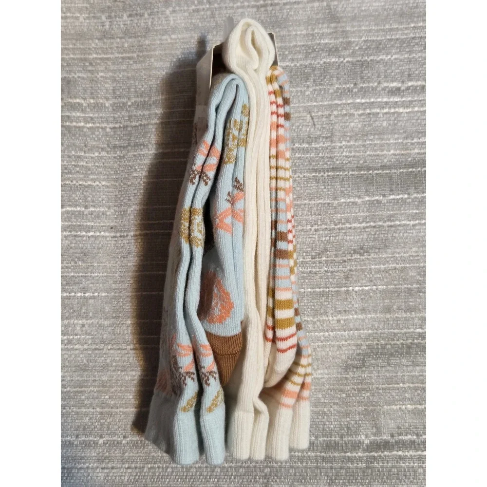 A New Day Womens Crew Socks 3 Pairs Seashell Stripes Blue Cream Size 4-10